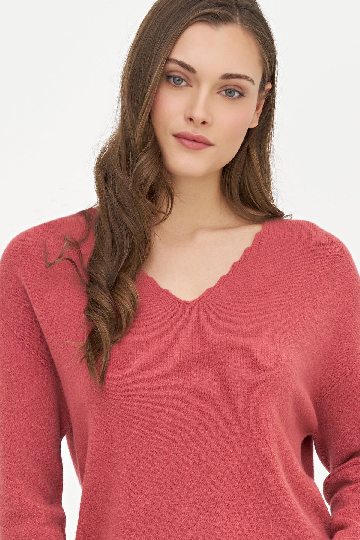 Women's Scalloped V-Neck Tunic Sweater