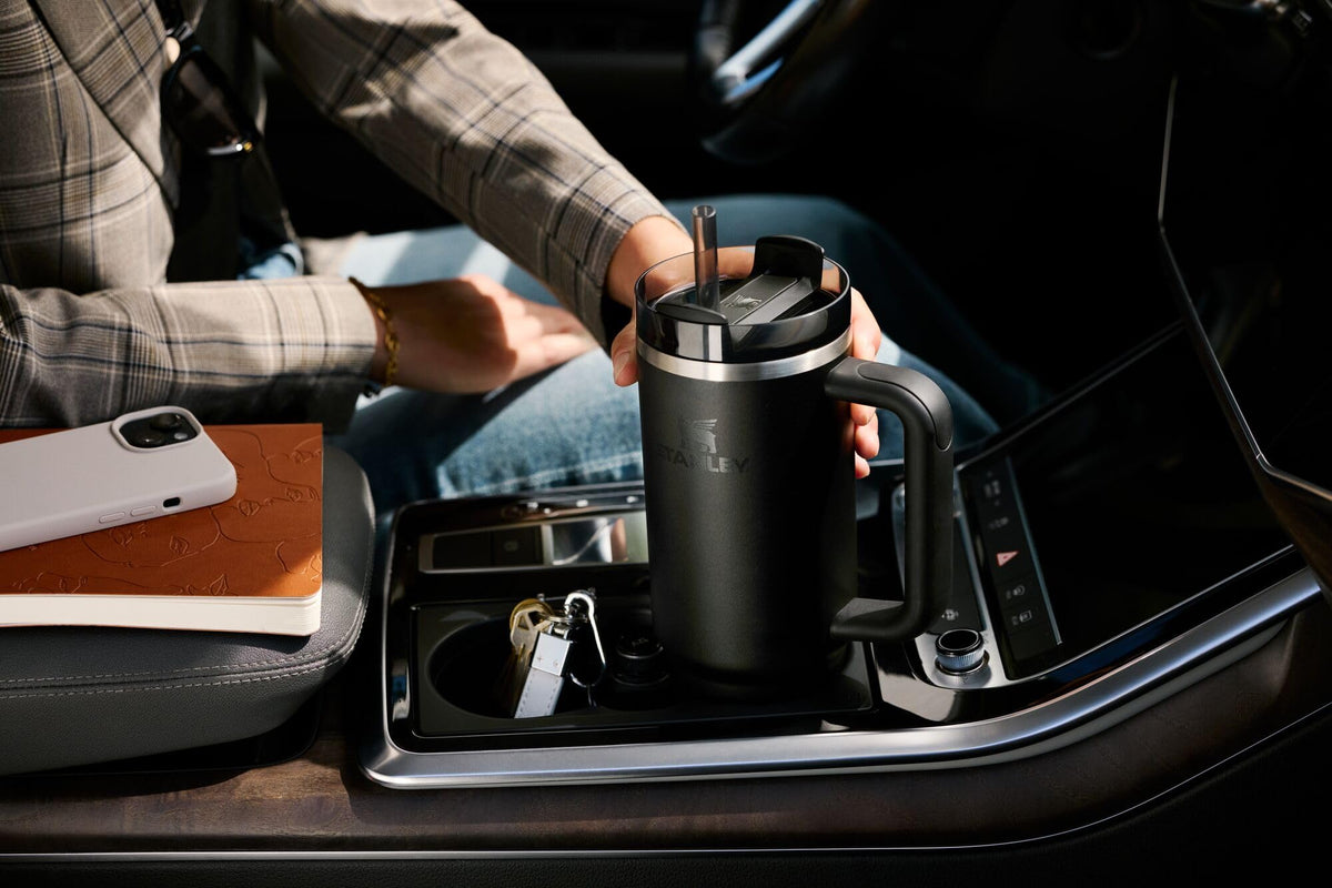 STANLEY Quencher H2.0 Tumbler with Handle and Straw 40 oz | Flowstate 3-Position Lid | Cup Holder Compatible for Travel | Insulated Stainless Steel Cup | BPA-Free | Hydrangea 🍁 All In One Marketplace Canada