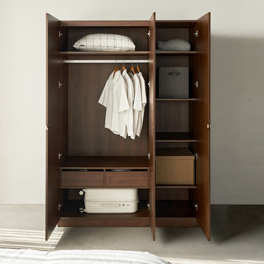 Hobro 301 Three-Door Wardrobe