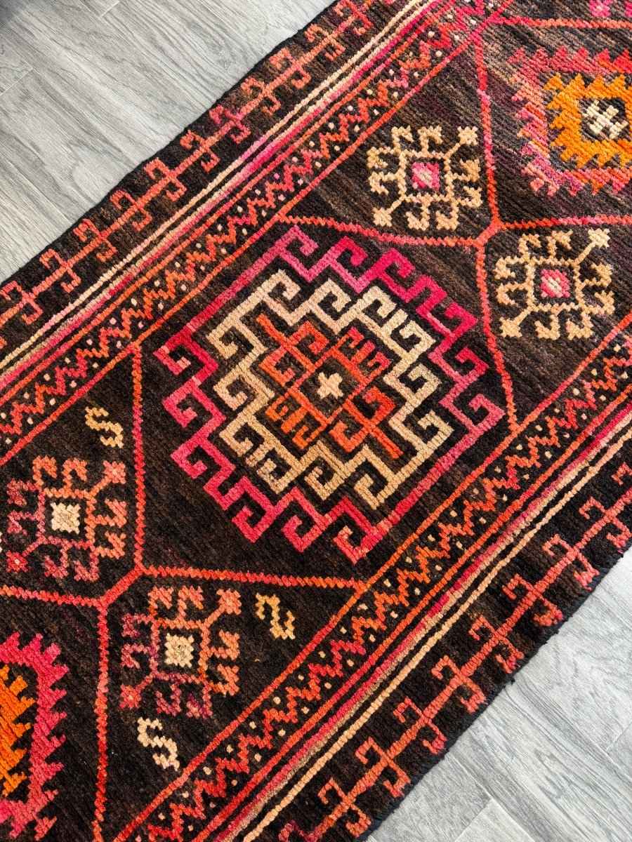 Persian Shahrebabak Runner Rug | 2' 8" x 10' 4"