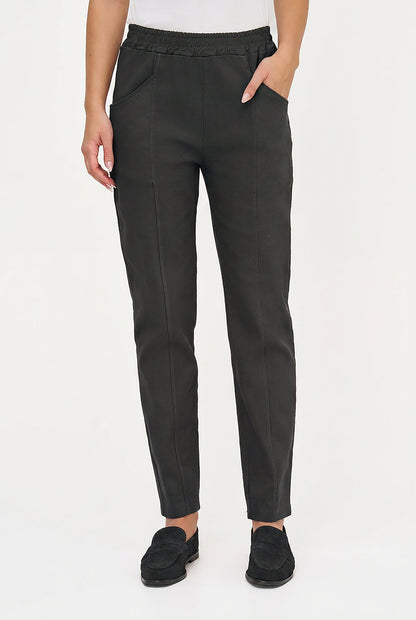 Women's Woven Pull-On Tapered Pants with Curved Side Pockets
