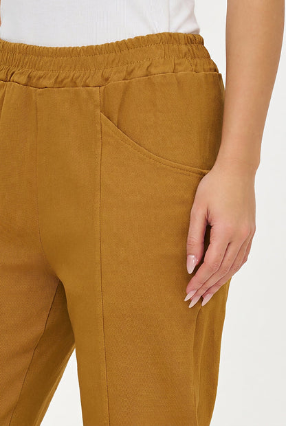 Women's Woven Pull-On Tapered Pants with Curved Side Pockets