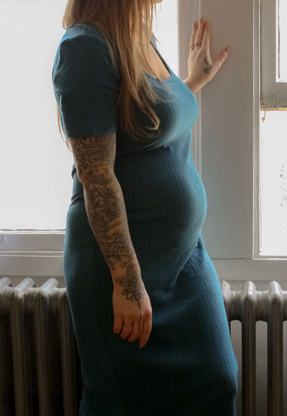 Ribbed Midi Maternity Tee Shirt Dress