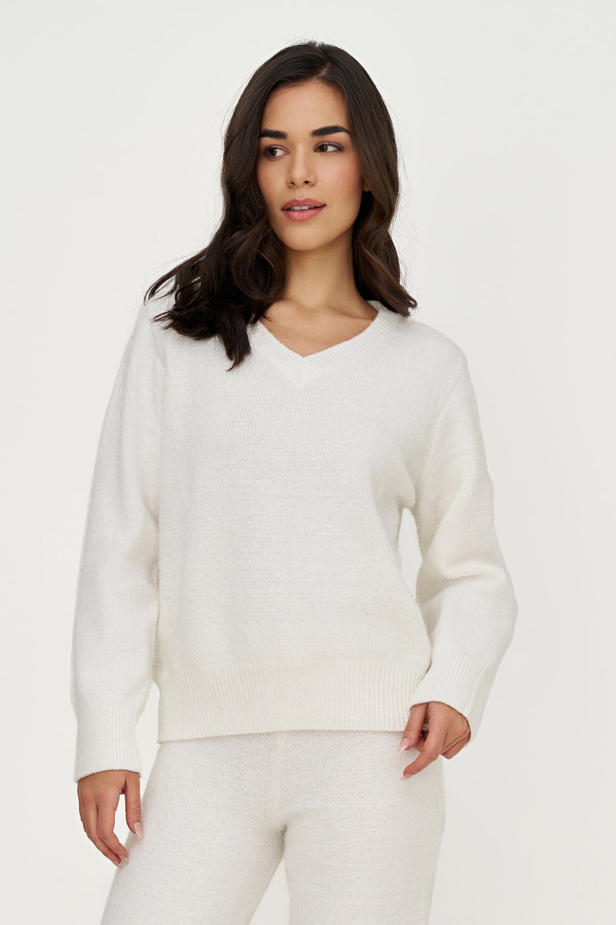 Women's Tinsel-Knit V-Neck Sweater with Long Sleeves