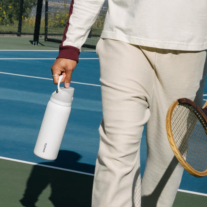 Owala FreeSip Insulated Stainless Steel Water Bottle with Straw, BPA-Free Sports Water Bottle, Great for Travel, 32 Oz, Shy Marshmallow 🍁 All In One Marketplace Canada