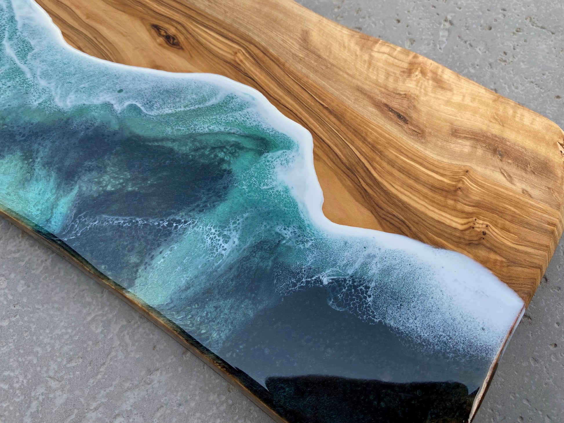 Olive Wood Charcuterie Board - AURABAGS SHOP
