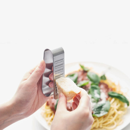 Eatoco オロス ハンディグレーター – 日本製ステンレス製コンパクト薬味おろし器