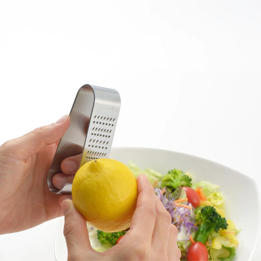 Eatoco オロス ハンディグレーター – 日本製ステンレス製コンパクト薬味おろし器