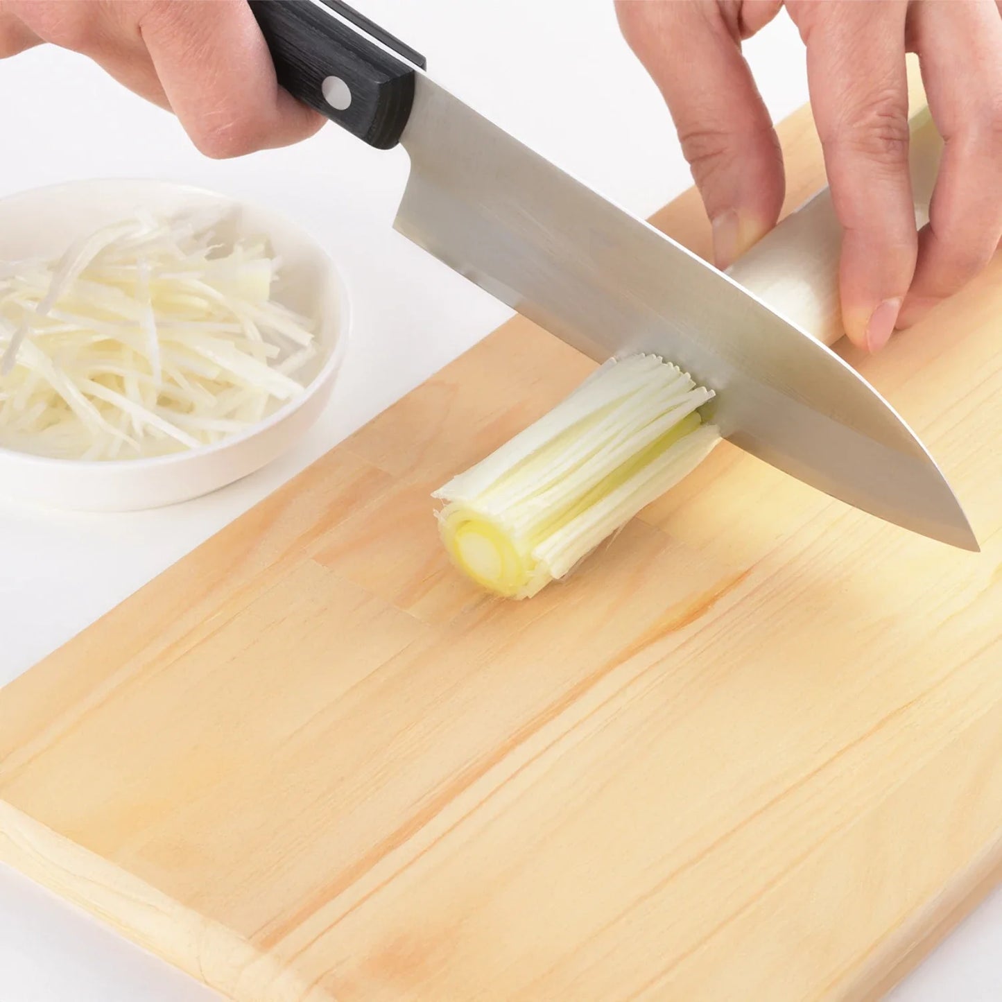 Eatoco Saku Lauchschneider – Japanisches Edelstahlwerkzeug für faseriges Gemüse