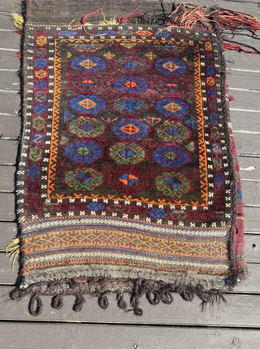 Antique Baluch Saddlebag  | 2' 7" x 3' 11"