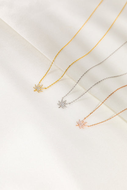 18K GOLD CANNABIS LEAF NECKLACE