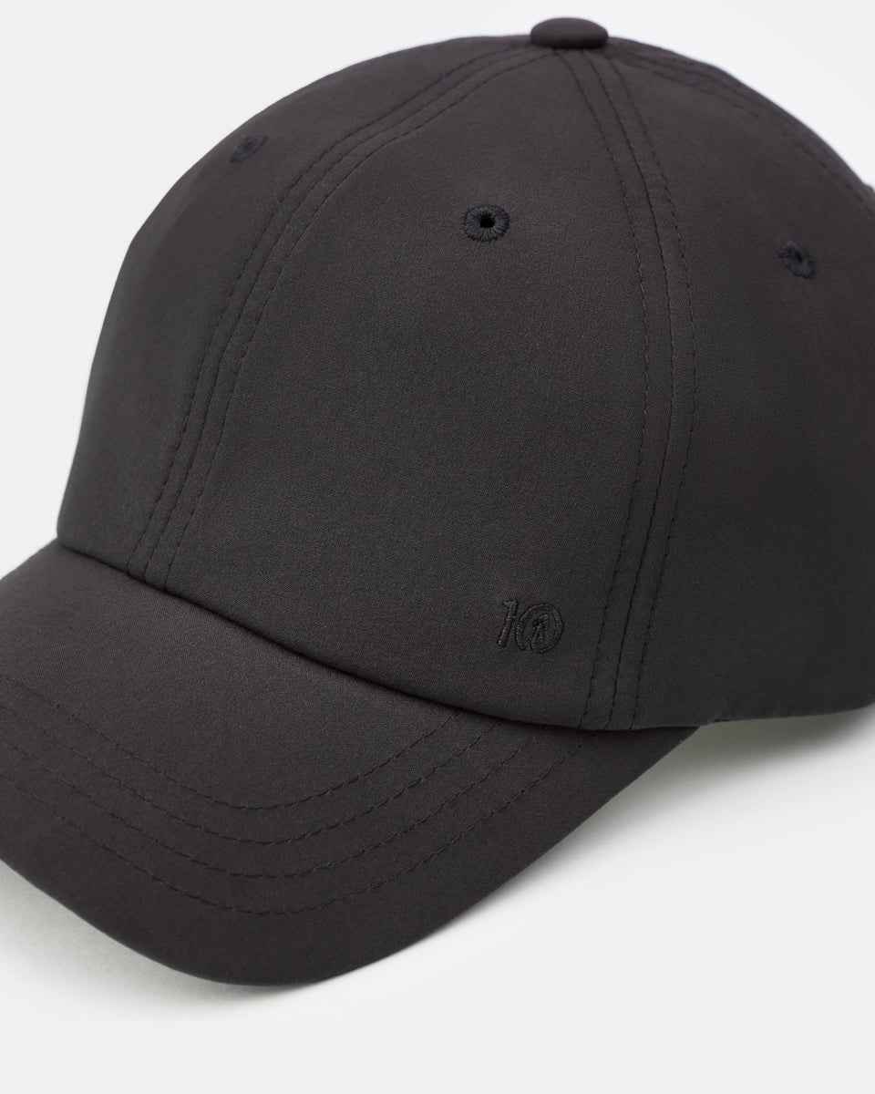 InMotion Peak Hat