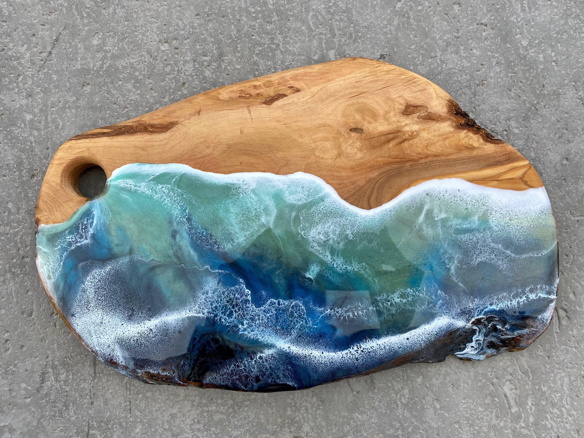 Olive Wood Charcuterie Board - AURABAGS SHOP