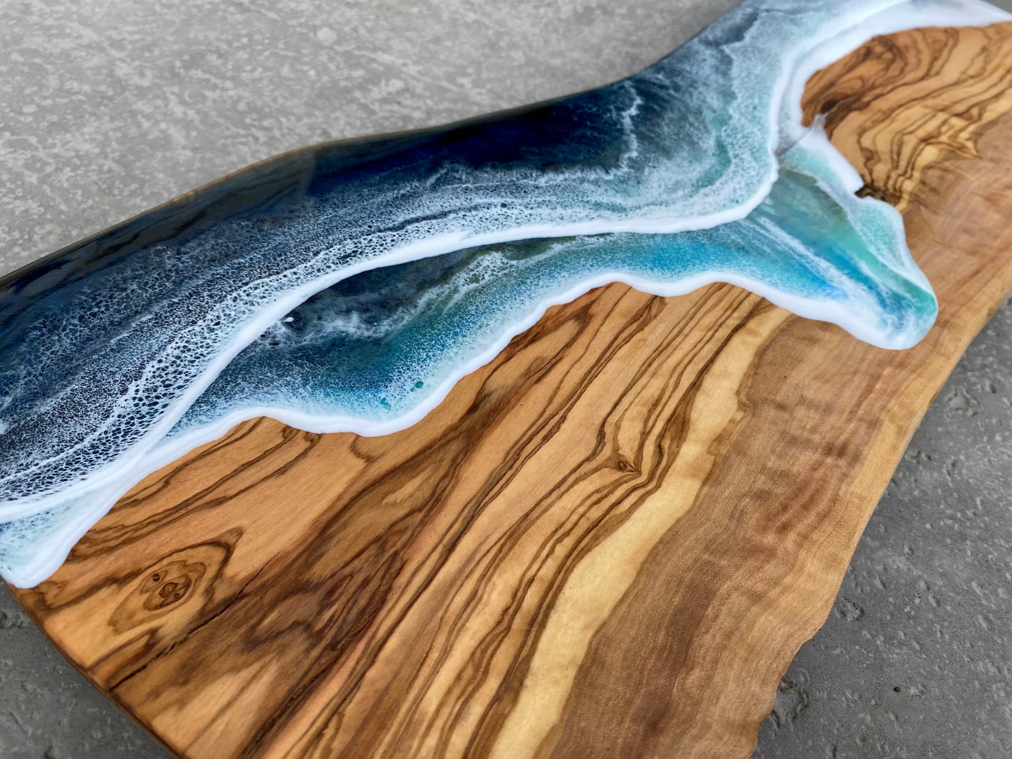 Olive Wood Charcuterie Board - AURABAGS SHOP