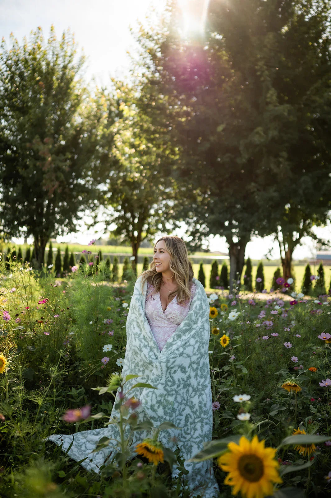 Desert Sage & White Fairy Garden Vine Print Extended Throw