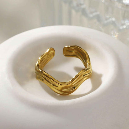 KALIA Wavy Shaped Textured Ring