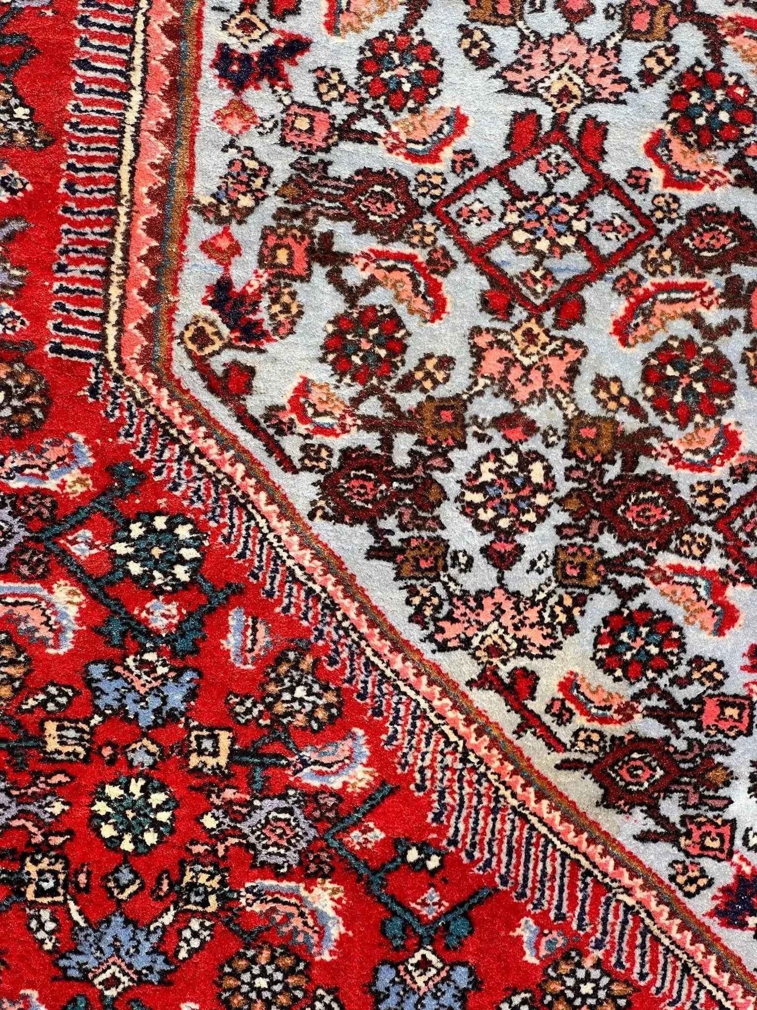Persian Bidjar Rug | 7' 8" x 11' 8"