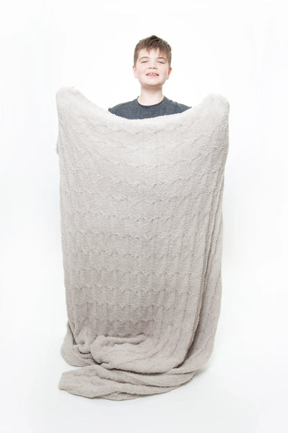 Foggy Dew Cable Knit Extended Throw