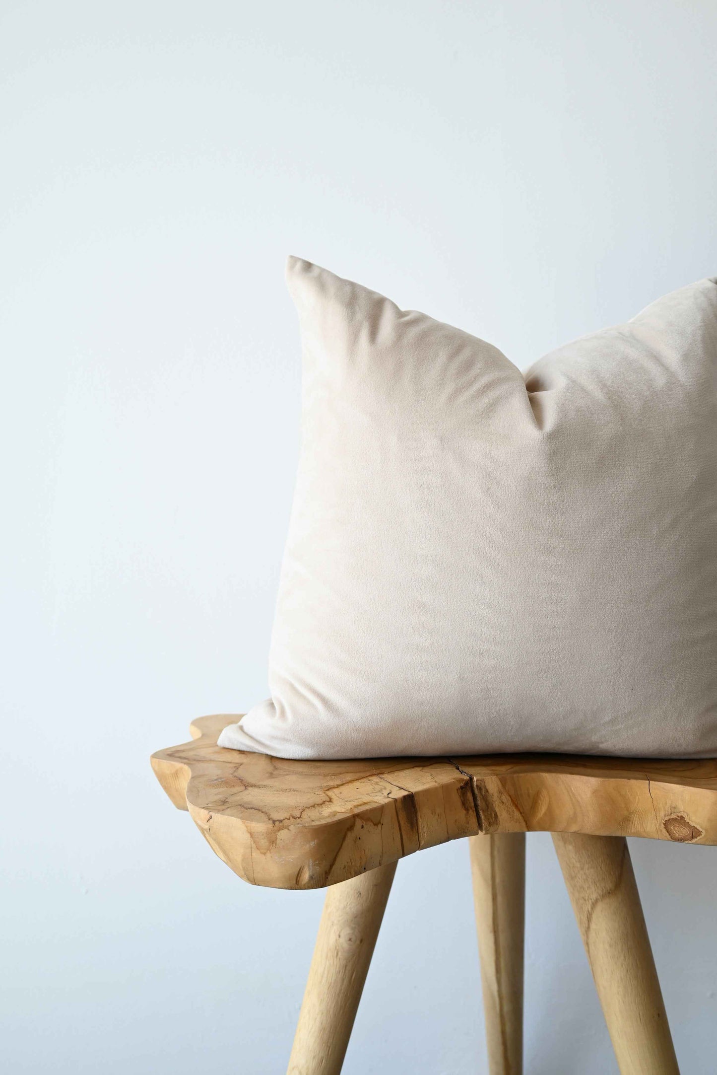 VELVET - STONE 18"