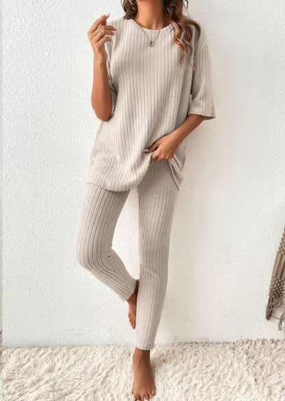 Women’s 2-Piece Drop-Shoulder T-Shirt & Leggings Set – Casual Urban Outfit with 3/4 Sleeves