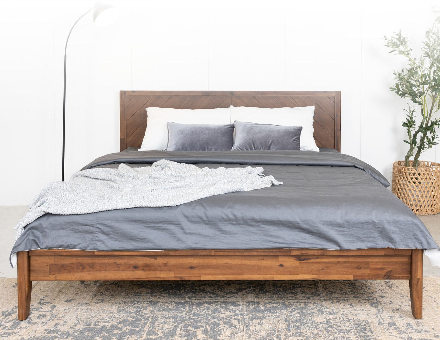 Hobro 301 Natural Acacia Wood Bed