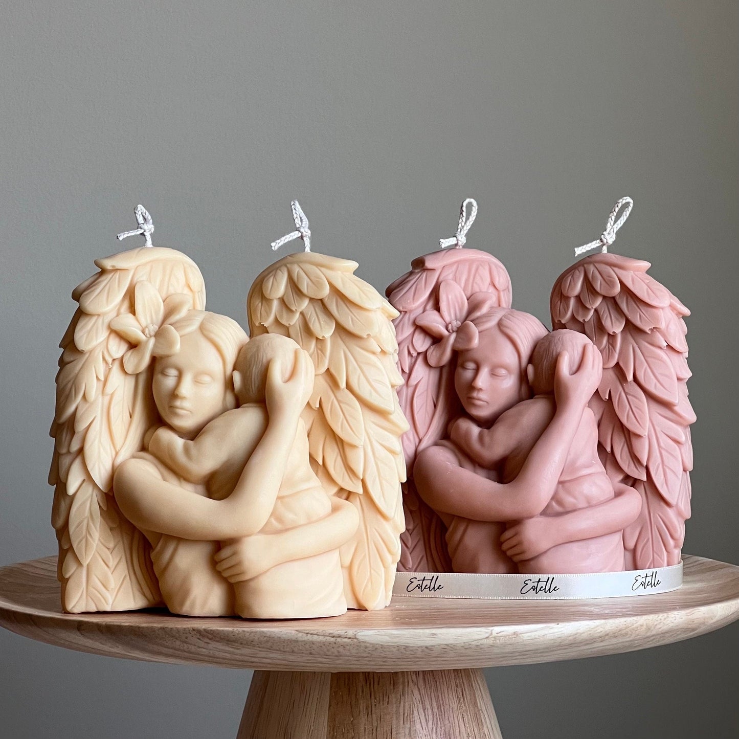 Mutter-Engel-Sojawachskerze: Handgegossenes Skulpturgeschenk