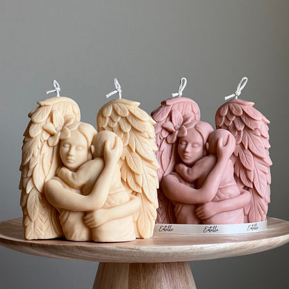 Mutter-Engel-Sojawachskerze: Handgegossenes Skulpturgeschenk