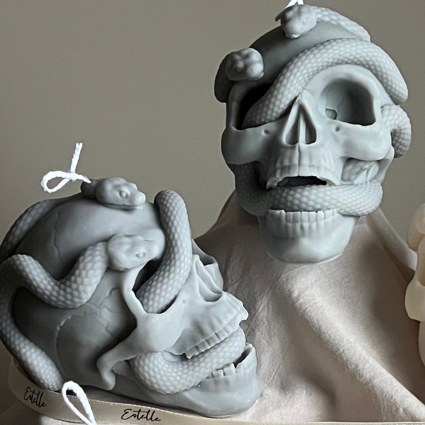 Skull Candle with Snakes: Spooky Halloween Soy Wax Decor