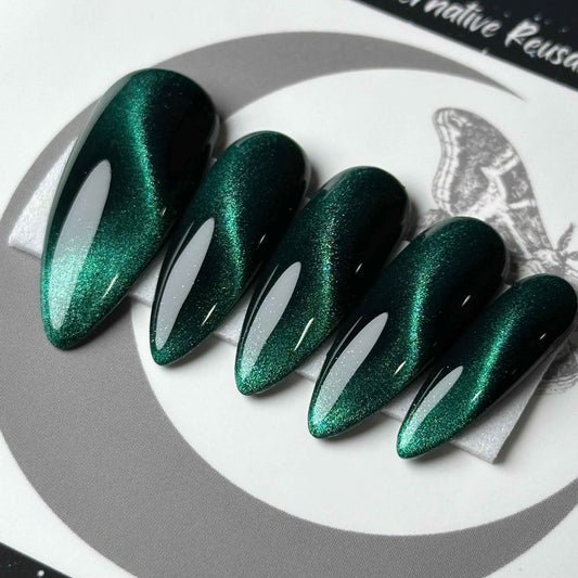Emerald Cat Eye
