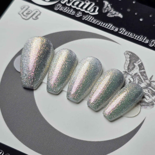 Mirror Mirror: Fairytale Cat Eye