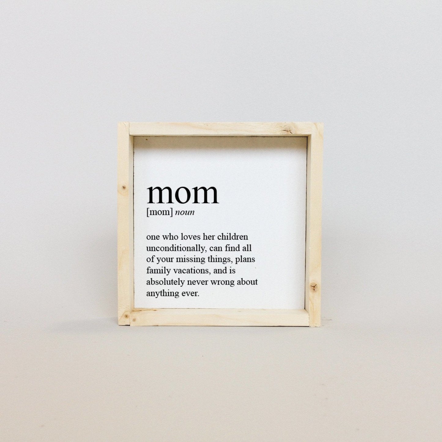 Mom Definition Wood Sign - AURABAGS SHOP