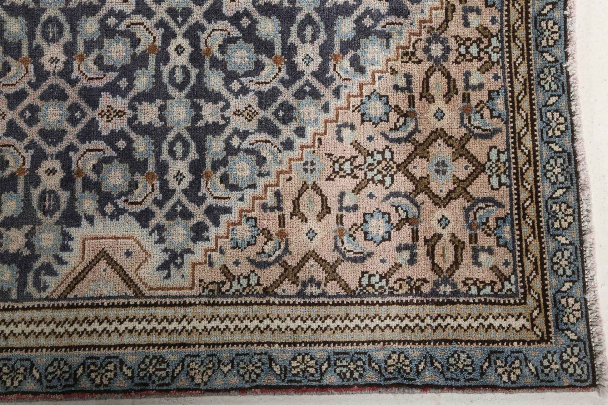 Persian Ardabil Rug | 5' 7" x 8' 2"
