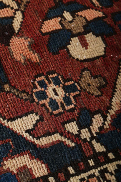 Persian Bakhtiari Rug | 9' 10" x 12' 9"