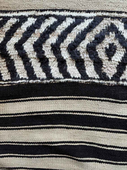 Persian Bakhtiyar Kilim | 3' 4" x 7' 4"