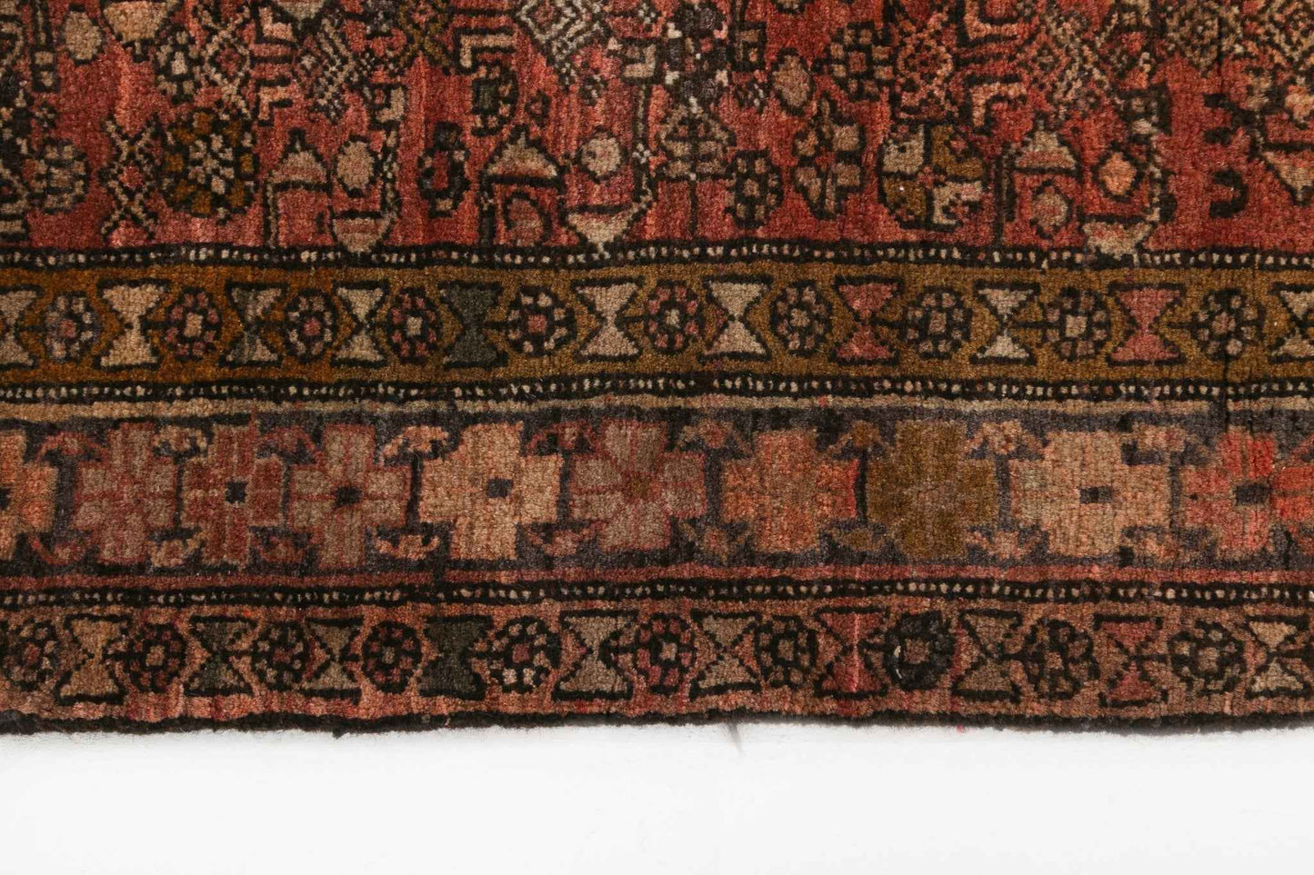Persian Bidjar Rug | 4' 2" x 5' 9"
