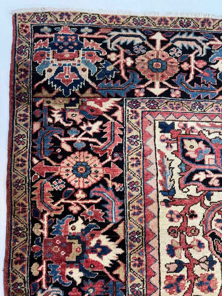 Persian Heriz Rug | 10' 7" x 13' 7"