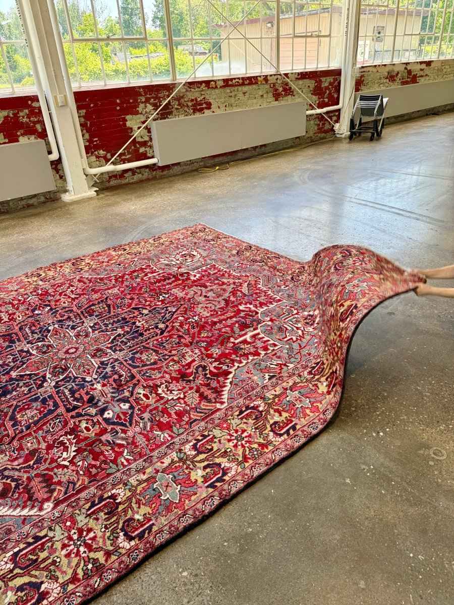Persian Heriz Rug | 9' 5" x 13'