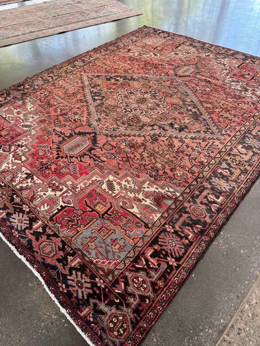 Persian Heriz Rug | 9' 8" x 12' 8"