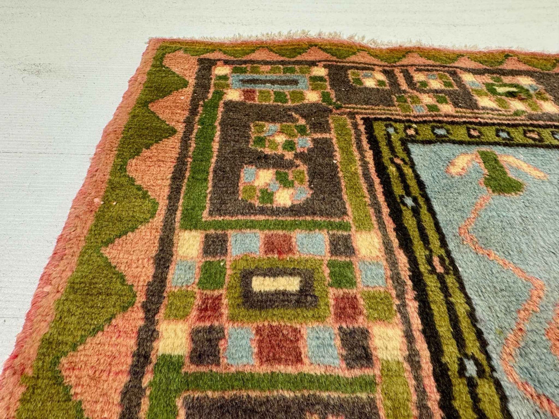 Persian Jozan Rug | 3' 7” x 4' 11"