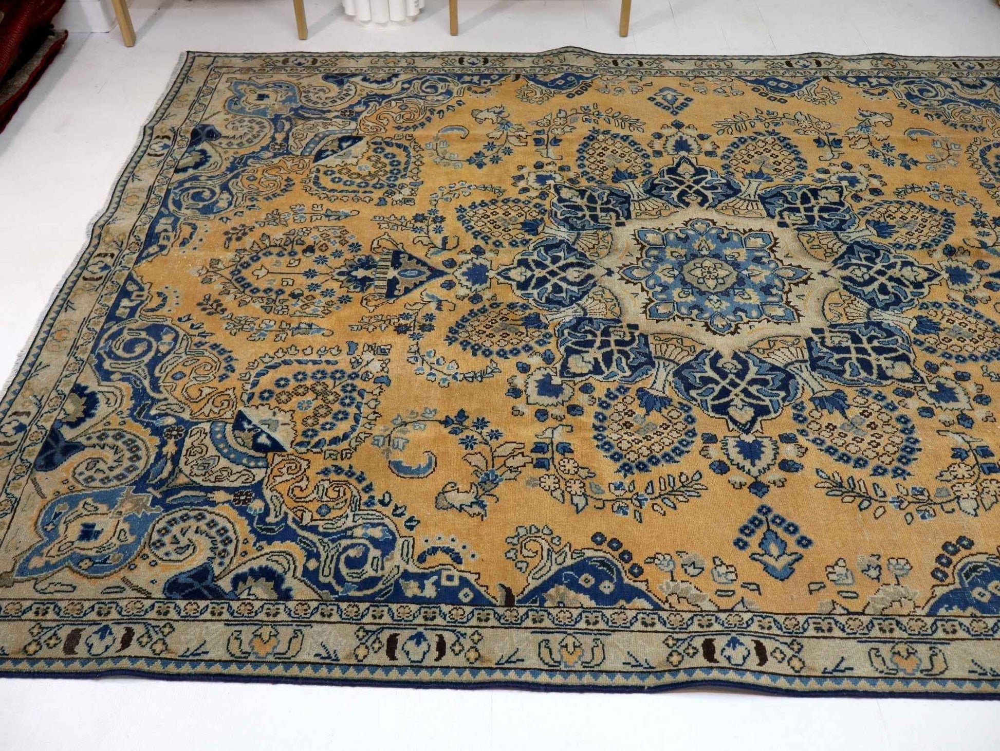 Persian Sabzevar Rug | 7' 3” x 10' 2"