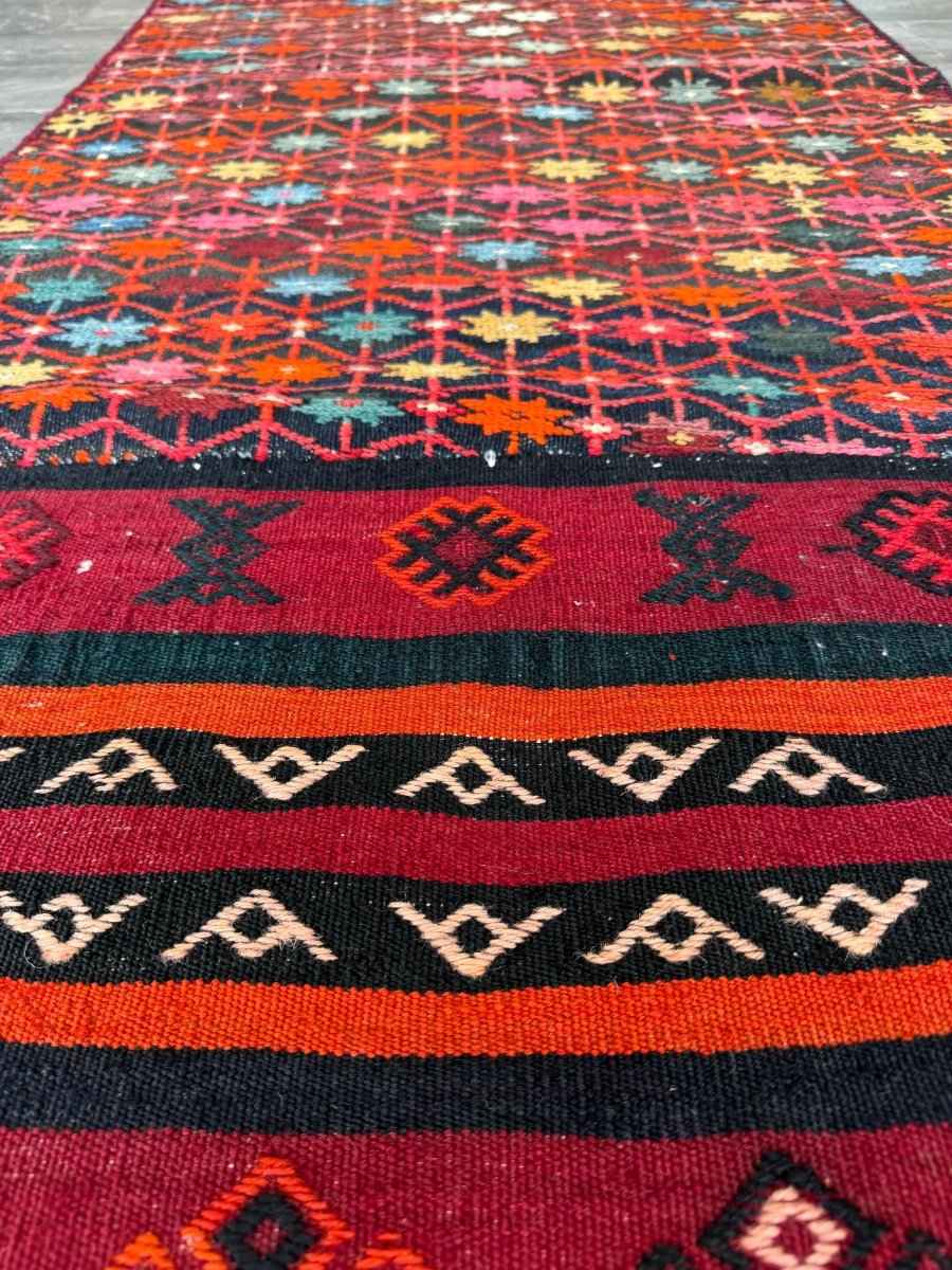Persian Suzani Kilim | 2' 6" x 6' 5"