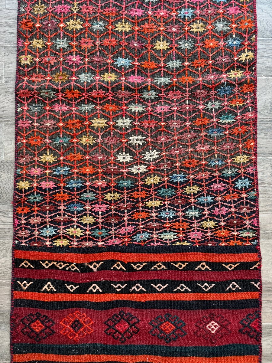 Persian Suzani Kilim | 2' 6" x 6' 5"