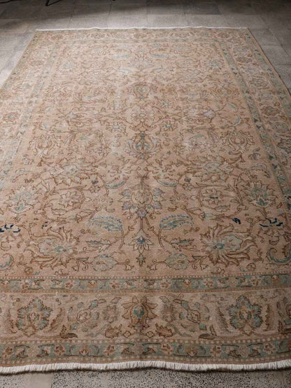 Persian Tabriz Rug | 6' 11” x 10' 1"