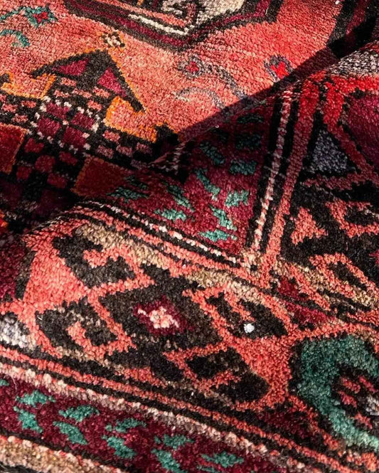 Persian Tribal Rug | 8' 6" x 5' 6"