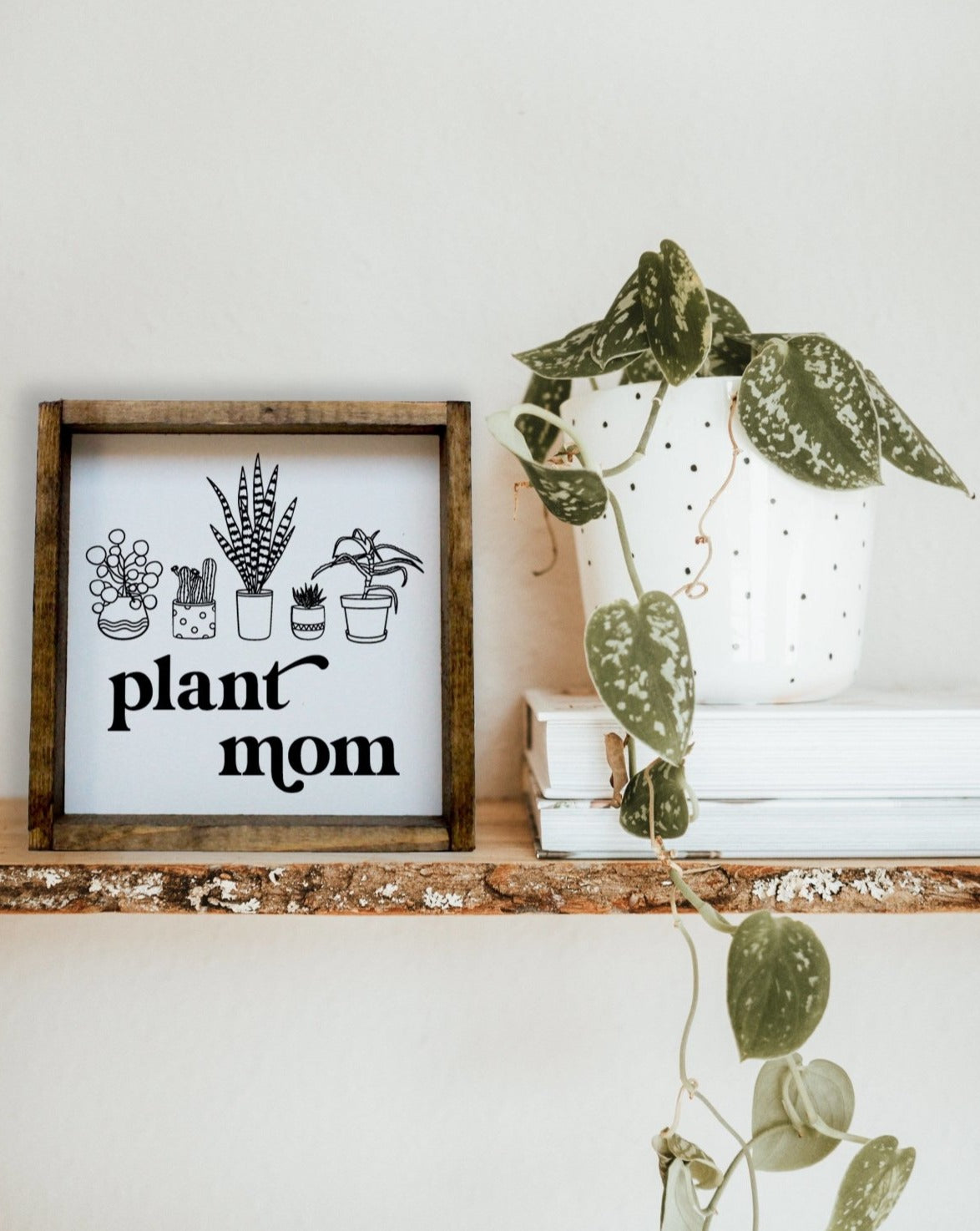 Plant Mom Wood Sign - AURABAGS SHOP