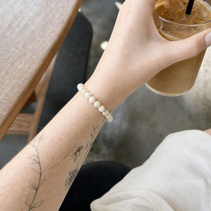 Shell White Round Bracelet - 8mm